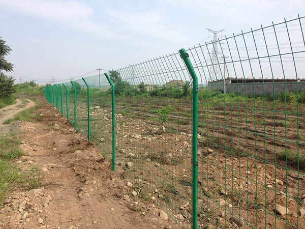 公路双边护栏网图片4
